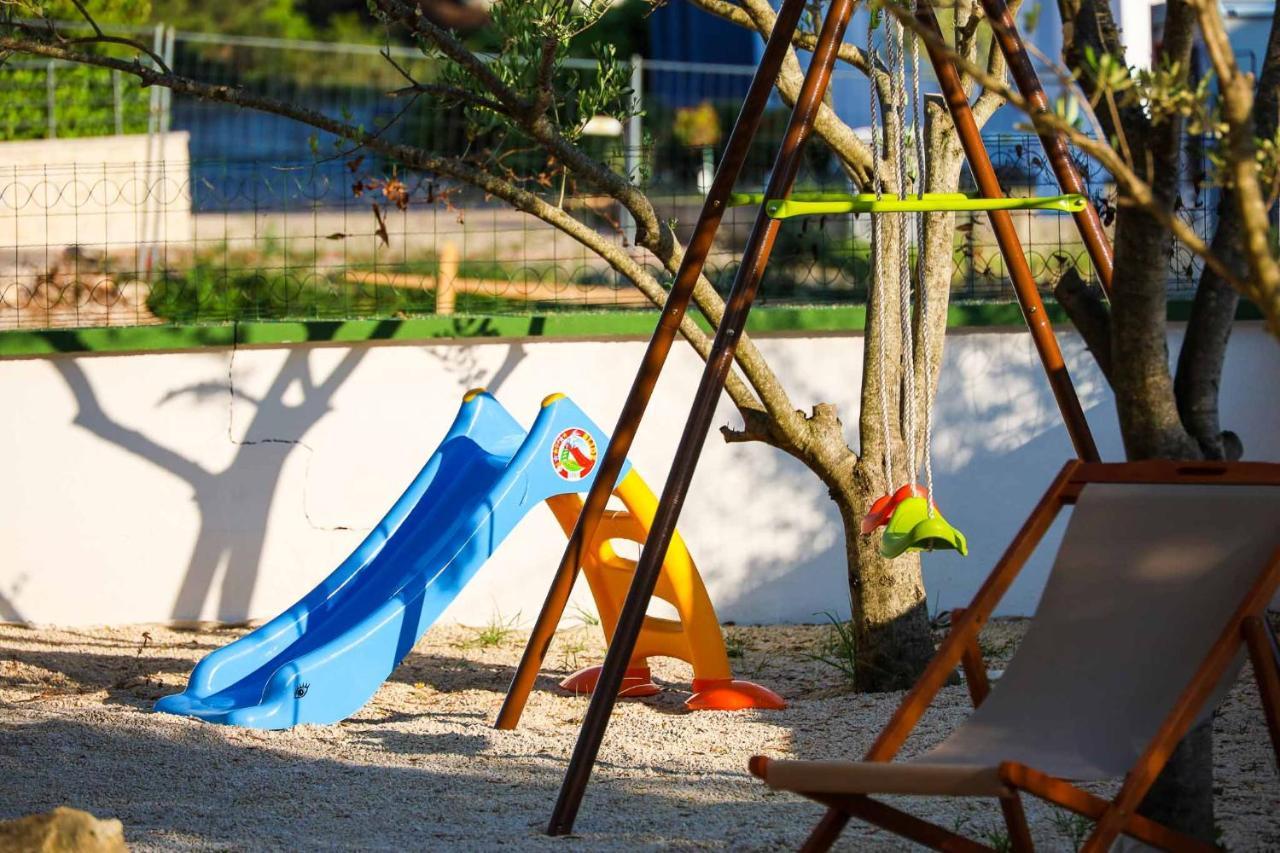The Florens Residence Near The Beach With The Pool, Bbq And Kids Playground, Zadar Diklo Экстерьер фото